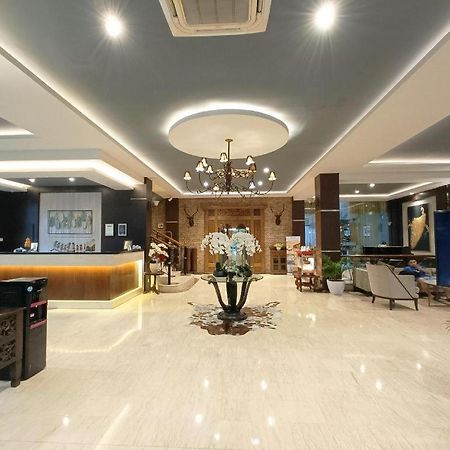 סוראבאיה Narita Classic Hotel מראה חיצוני תמונה