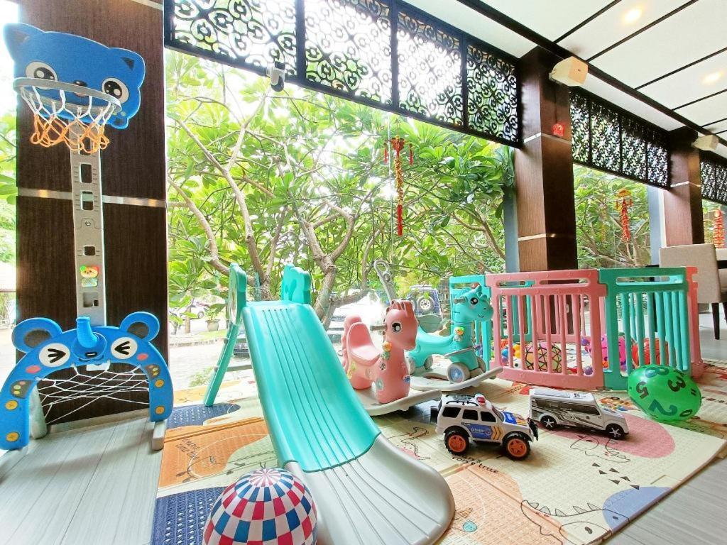 סוראבאיה Narita Classic Hotel מראה חיצוני תמונה