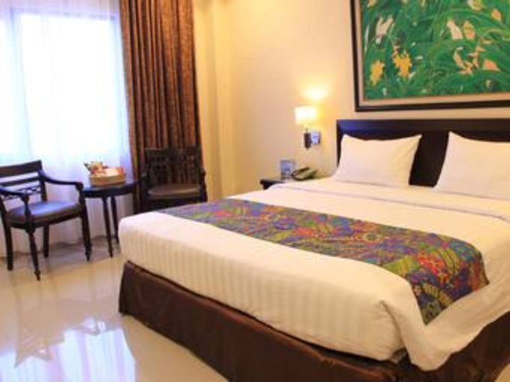 סוראבאיה Narita Classic Hotel מראה חיצוני תמונה