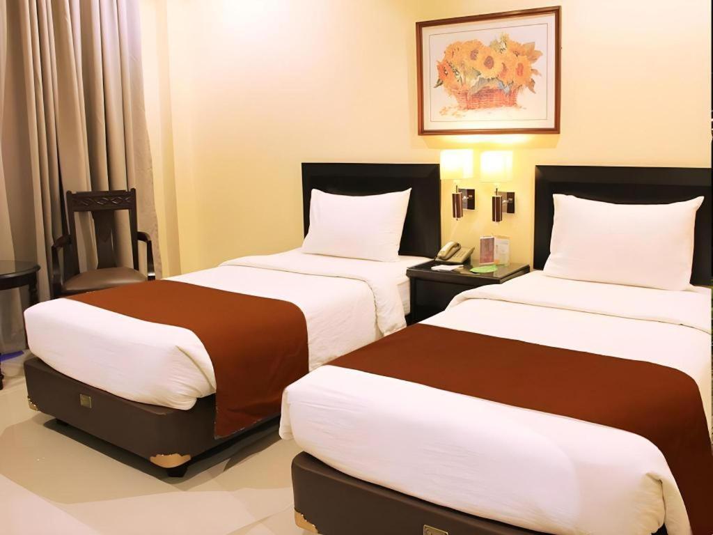 סוראבאיה Narita Classic Hotel מראה חיצוני תמונה