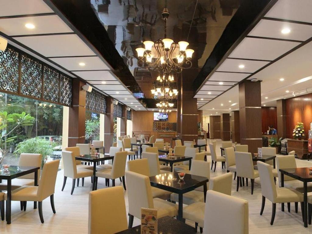 סוראבאיה Narita Classic Hotel מראה חיצוני תמונה