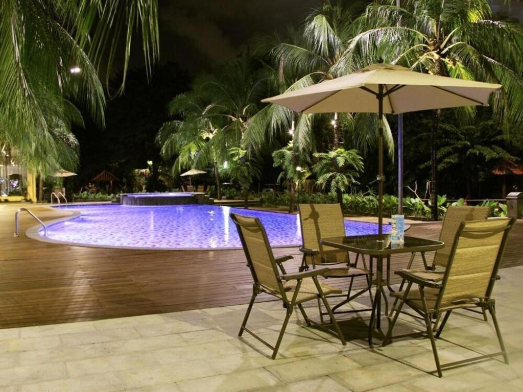 סוראבאיה Narita Classic Hotel מראה חיצוני תמונה