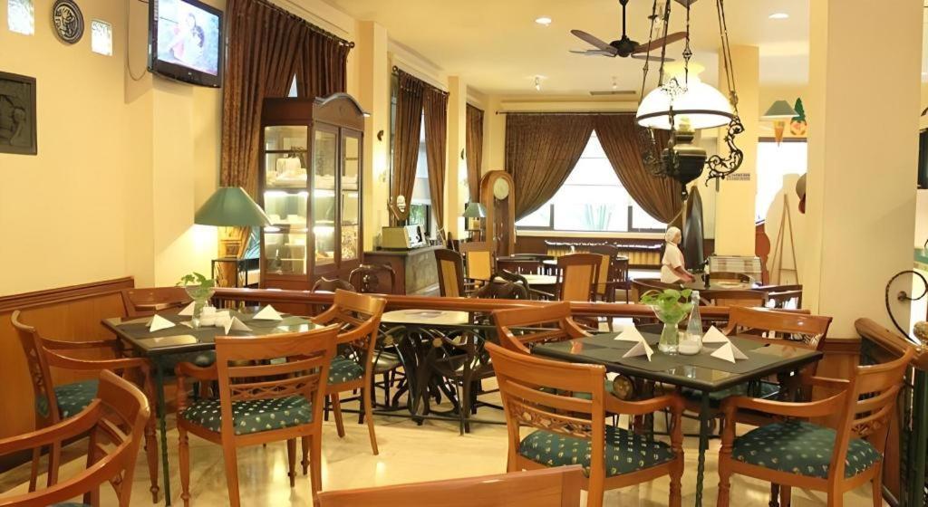 סוראבאיה Narita Classic Hotel מראה חיצוני תמונה