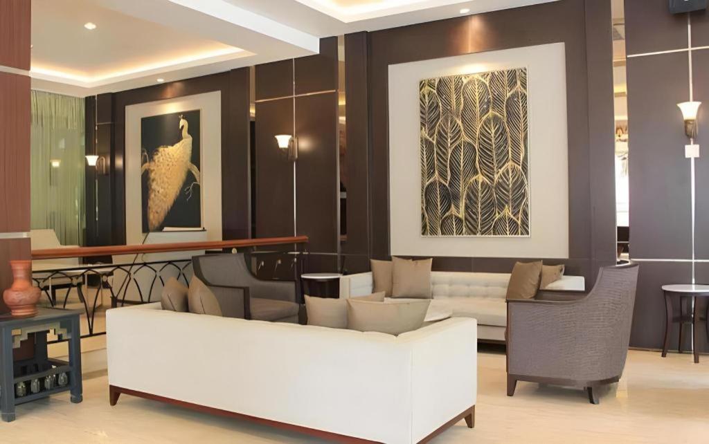 סוראבאיה Narita Classic Hotel מראה חיצוני תמונה